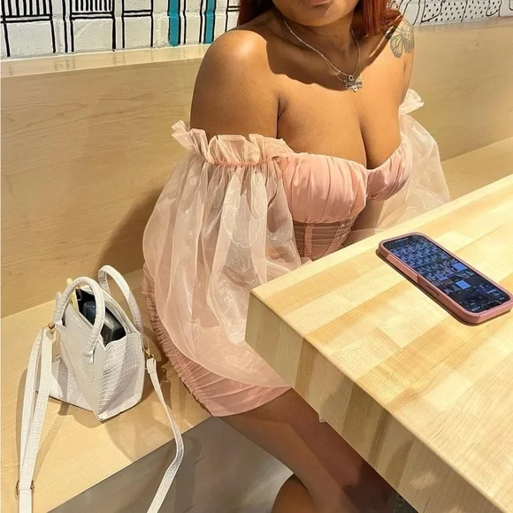 selling my birthday dress - Picture 1 of 2